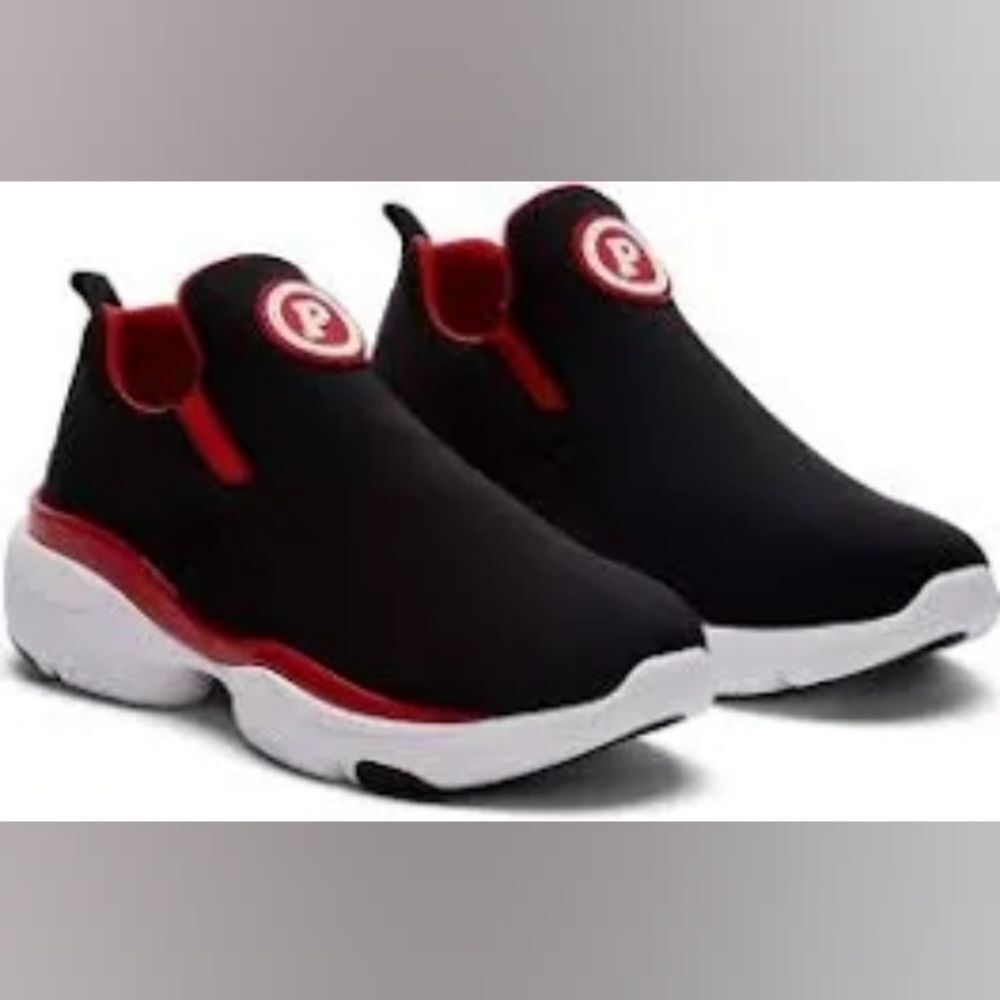 (T-3987)  Pastry Phoenix Sneaker Sz 7.5